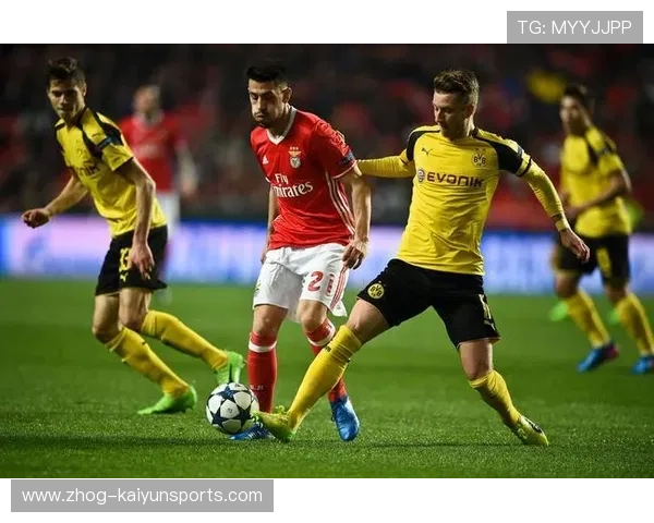 多特中路断球后瞬间发动致命反击